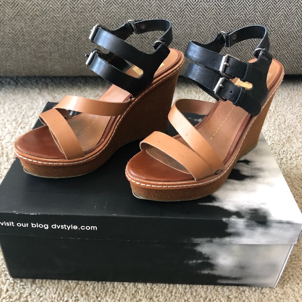 Dolce Vita Wedges - 6.5